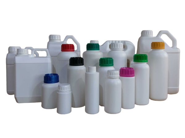 High-quality plastic bottles produced through excellent blow molding process by our plastic blowing machine. Strong, durable, and perfect for plastic product.
